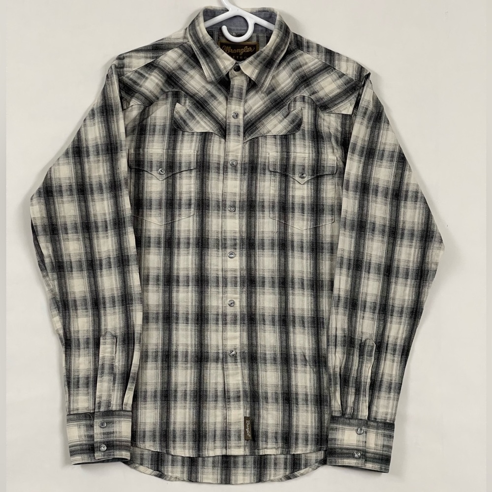 Wrangler Western Pearl-Snap Button Up shirt